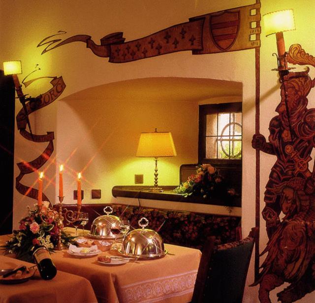 Hotel Und Restaurant Burg Schnellenberg Attendorn Exterior foto